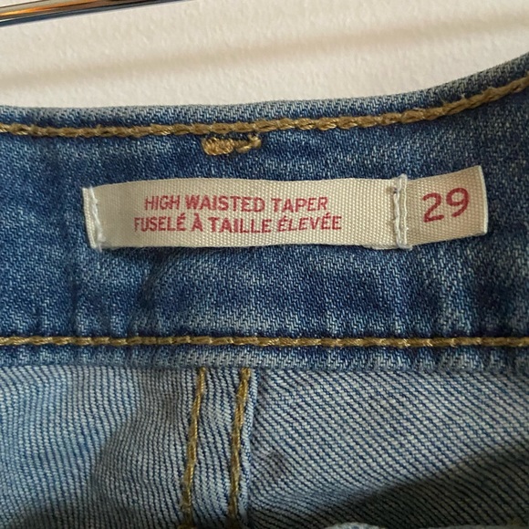 high waisted Levi’s jeans 29 Wedgie - Picture 4 of 6